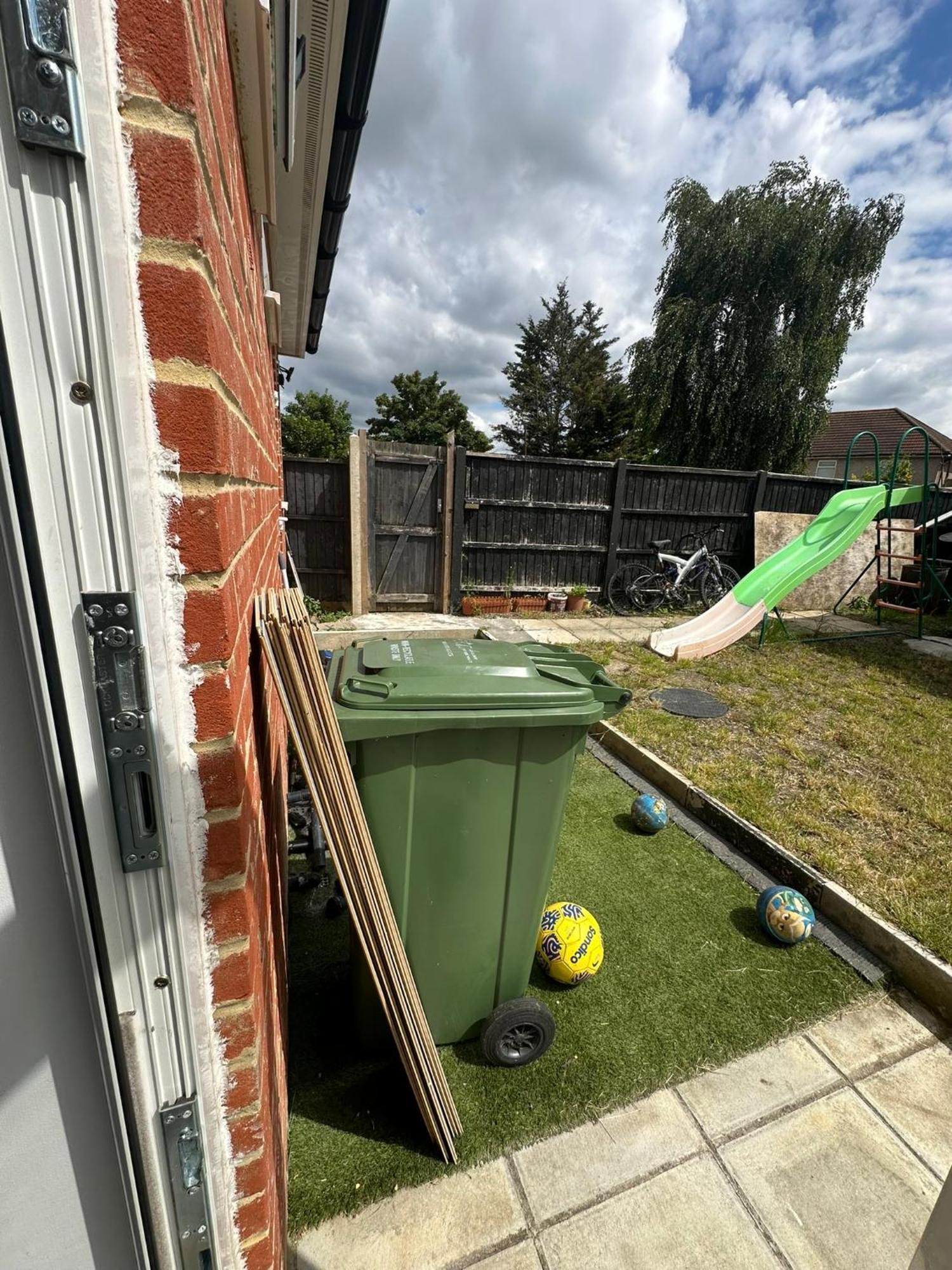 Luxury Ensuite Studio In Crayford Dartford Bexley London With Full Kitchen And Side Garden Alleyway Entrance Erith Ngoại thất bức ảnh
