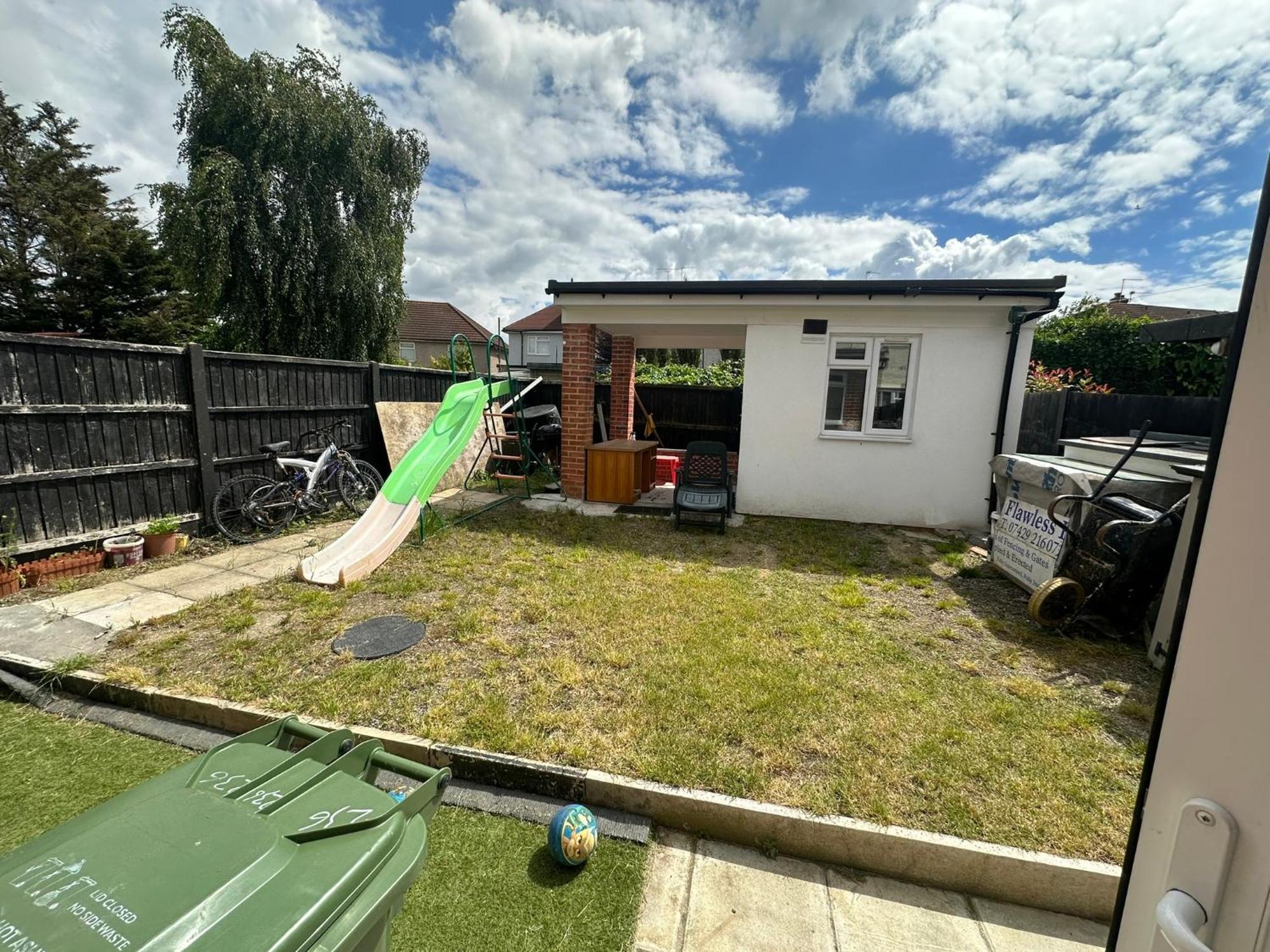 Luxury Ensuite Studio In Crayford Dartford Bexley London With Full Kitchen And Side Garden Alleyway Entrance Erith Ngoại thất bức ảnh