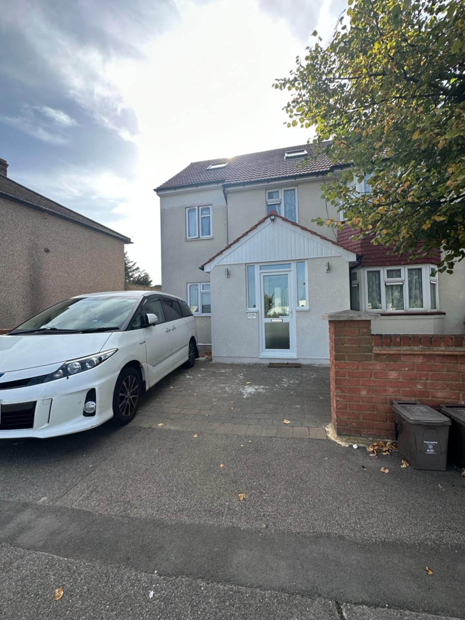 Luxury Ensuite Studio In Crayford Dartford Bexley London With Full Kitchen And Side Garden Alleyway Entrance Erith Ngoại thất bức ảnh