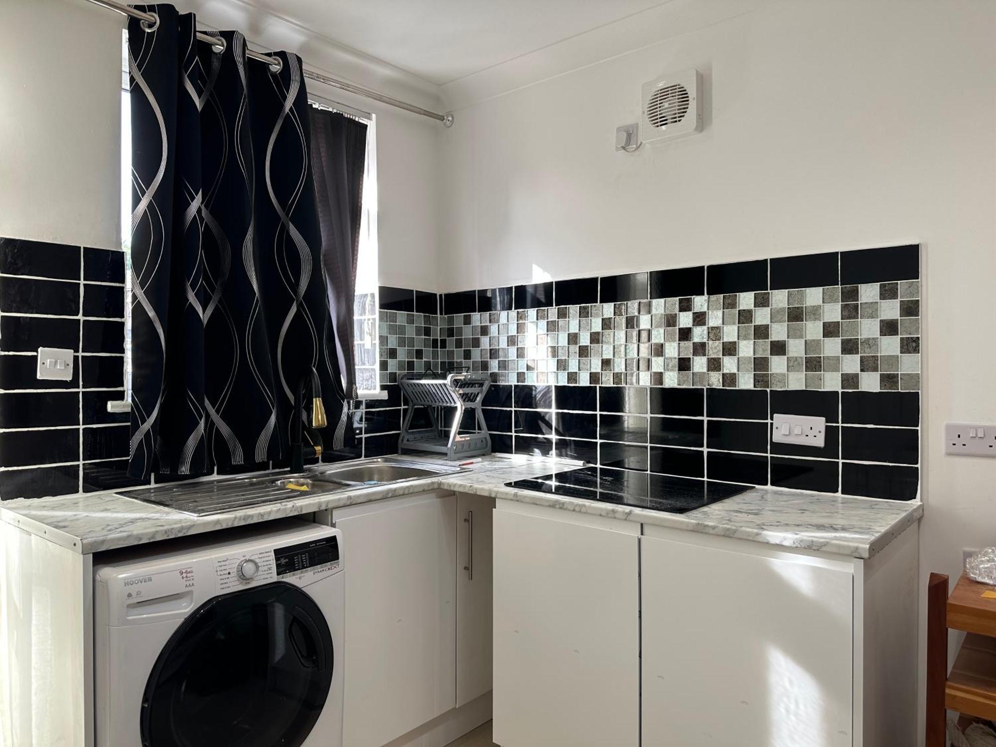 Luxury Ensuite Studio In Crayford Dartford Bexley London With Full Kitchen And Side Garden Alleyway Entrance Erith Ngoại thất bức ảnh